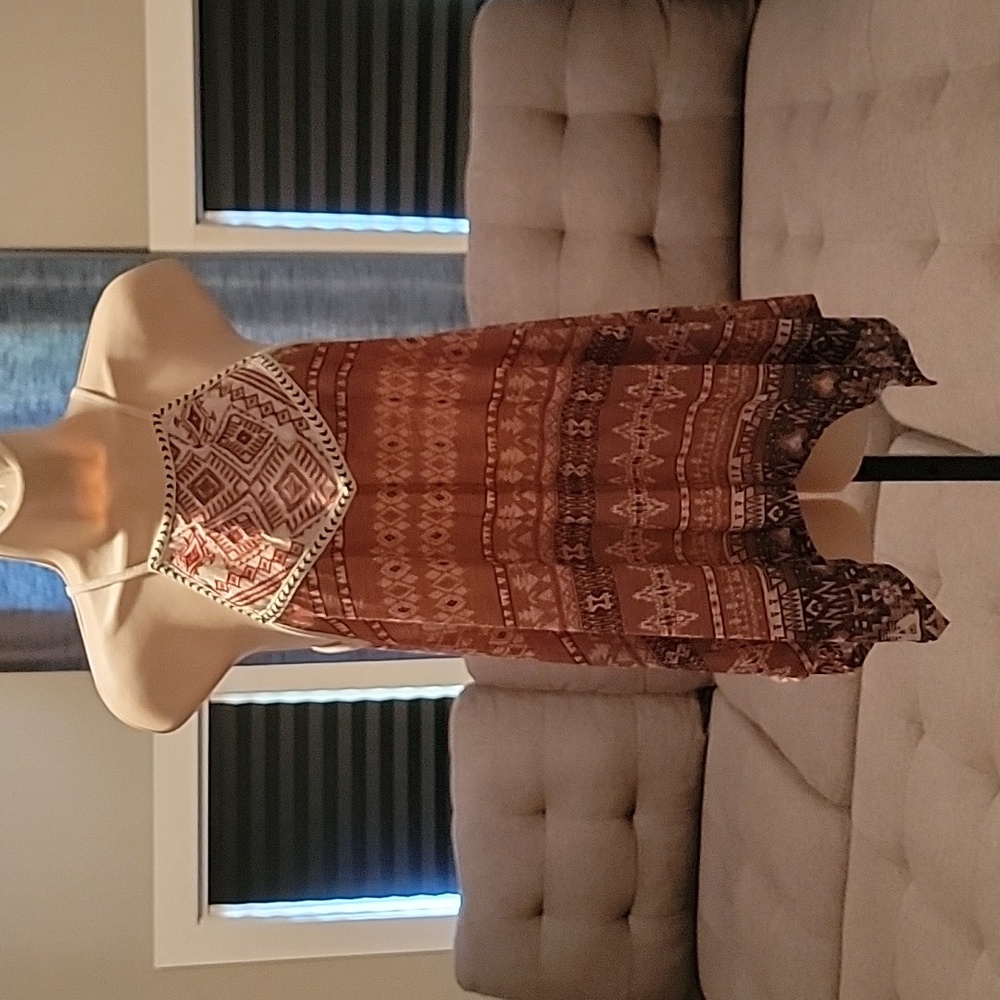 NWOT flowy halter tank top Ikat/Aztec Print brown Sz S